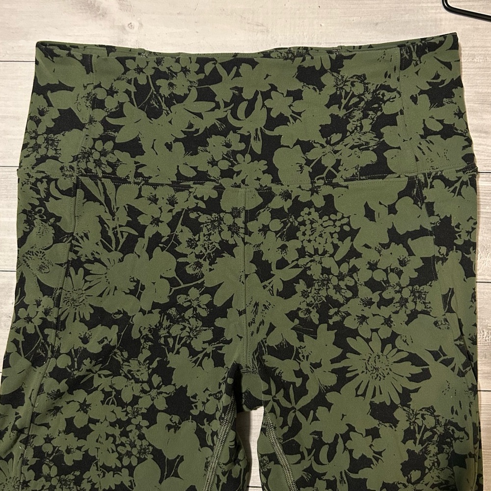lululemon athletica Green & Black Printed High-Rise Leggings - Picture 8 of 8
